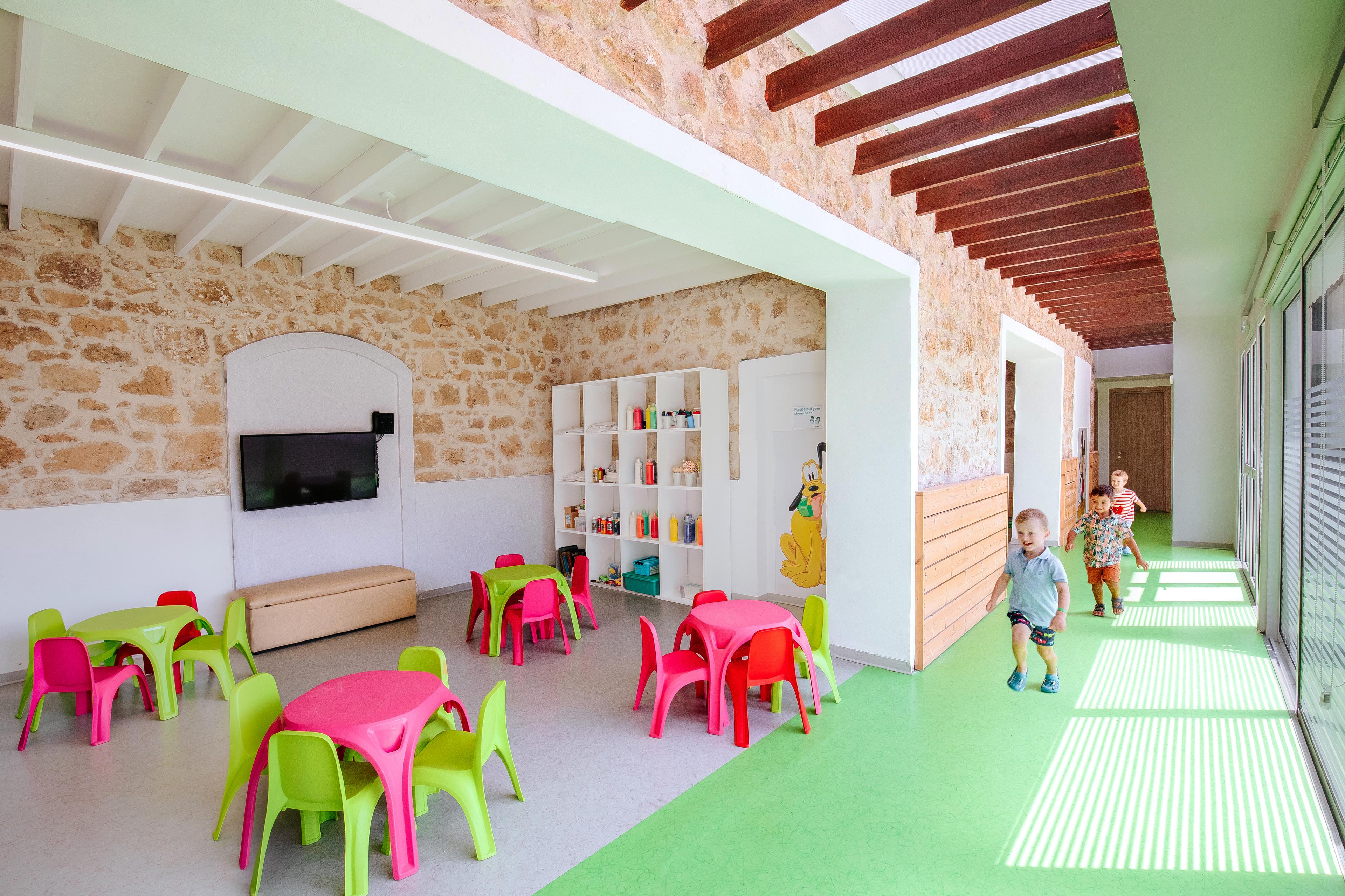 Sofianna Hotel Apartments Paphos ภายนอก รูปภาพ